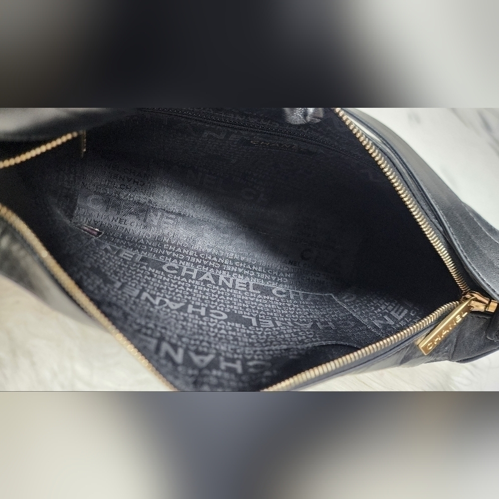 Chanel Black Chocolate Bar LeatherShoulder - Picture 12 of 14
